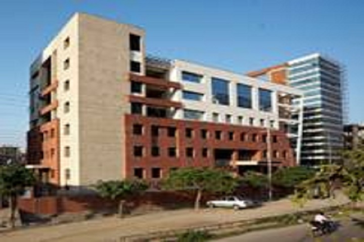 https://cache.careers360.mobi/media/colleges/social-media/media-gallery/10863/2019/2/18/Campus view of Satyam College of Education Noida_Campus-view.jpg